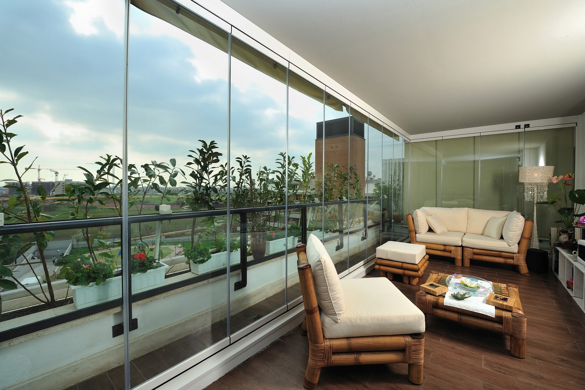 Остекление лоджий