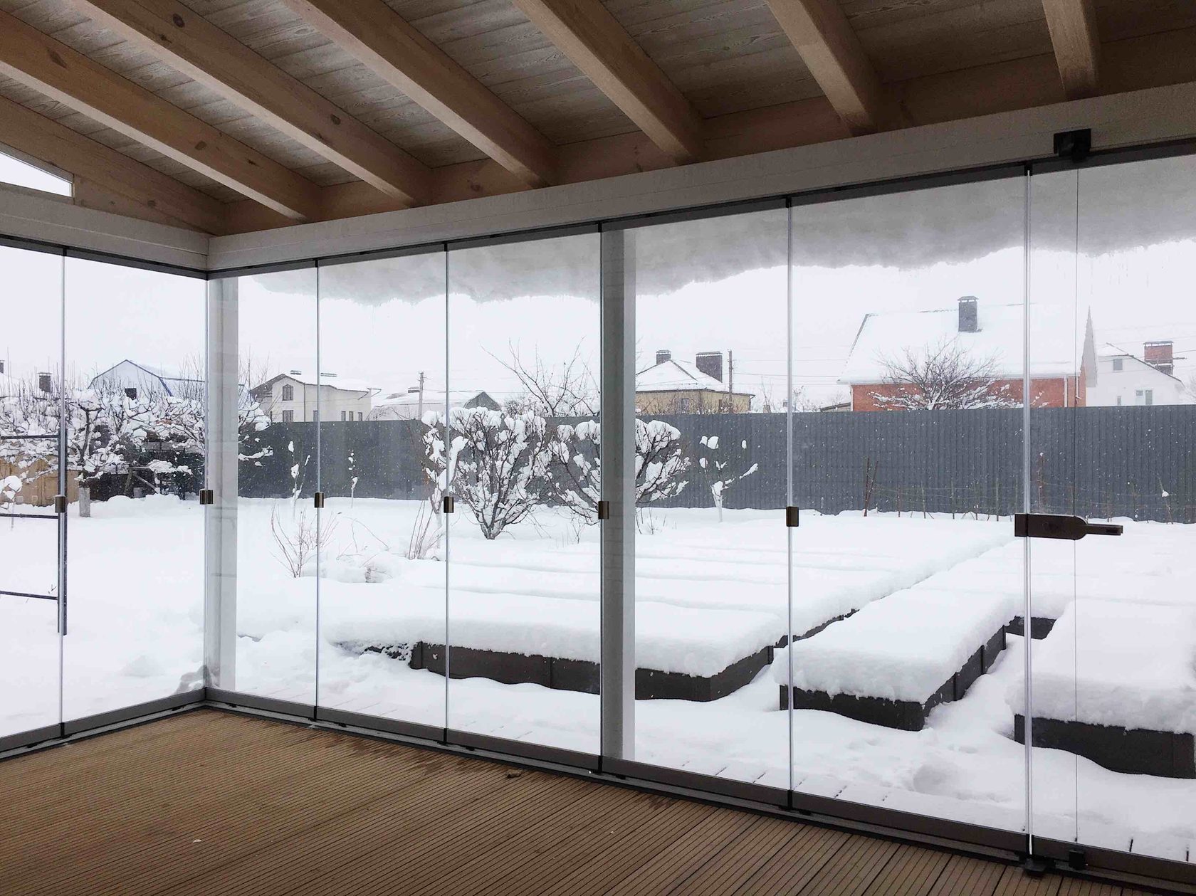 Раздвижное остекление веранды