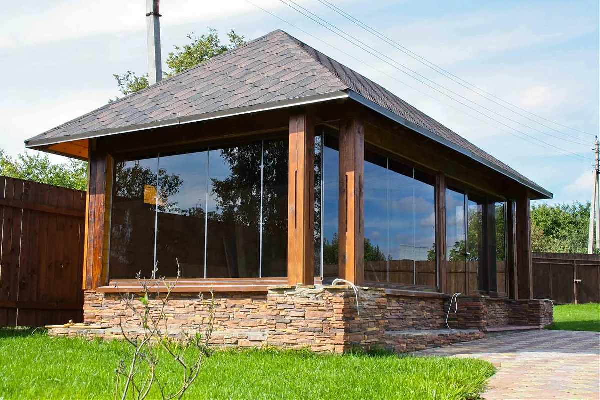 Остекление беседки