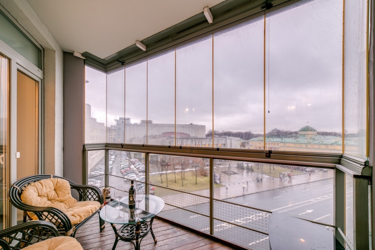 Панорамное остекление балкона