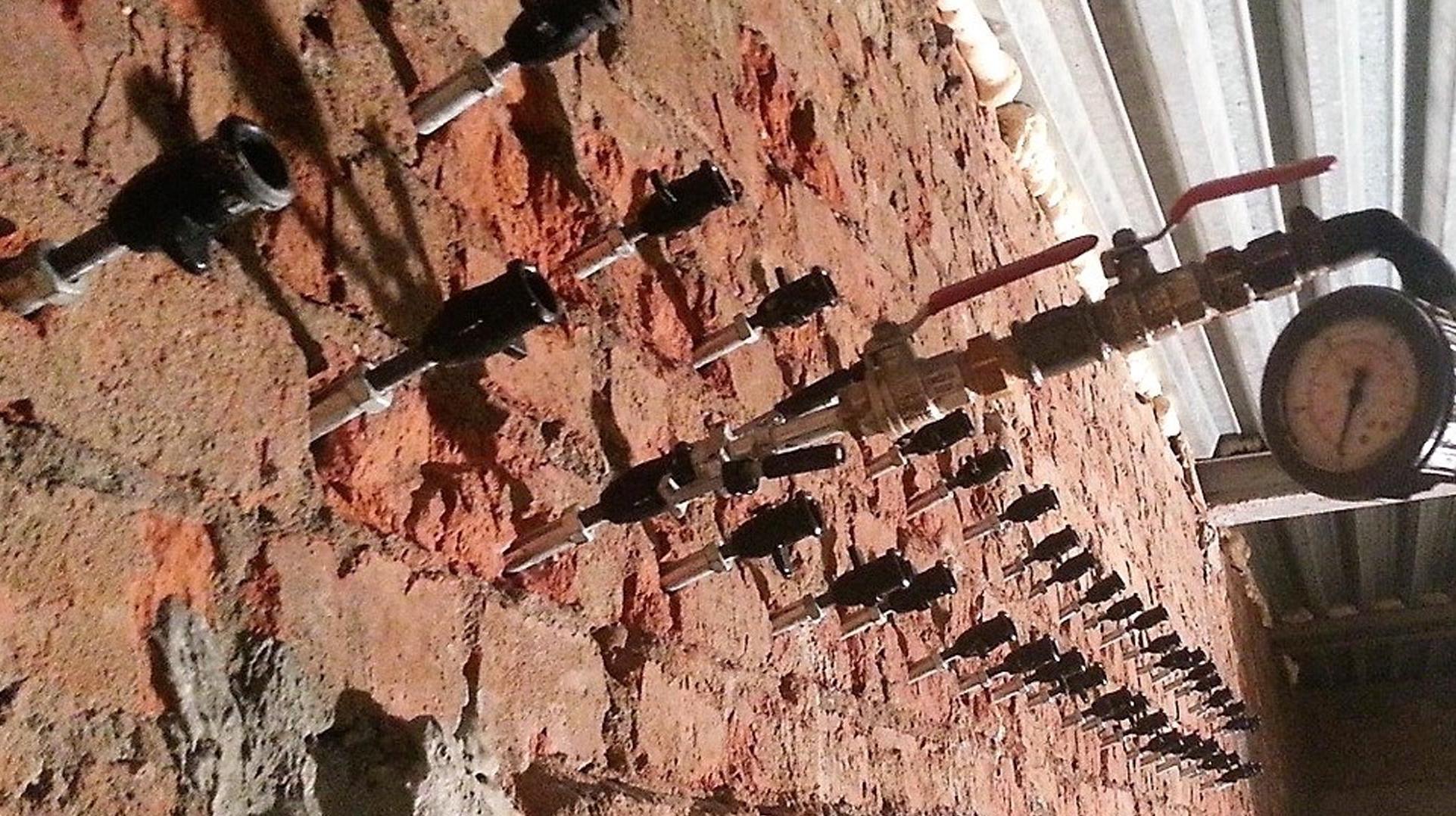 Инъекционная гидроизоляция кирпичной стены